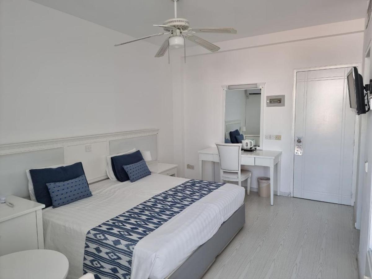 Nereus Hotel Paphos Eksteriør bilde